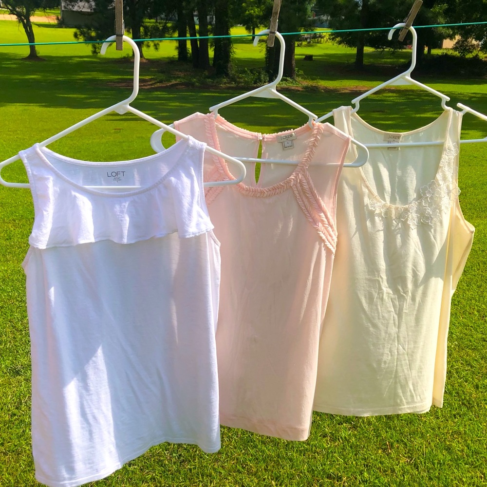 Lot of three tanks - size S